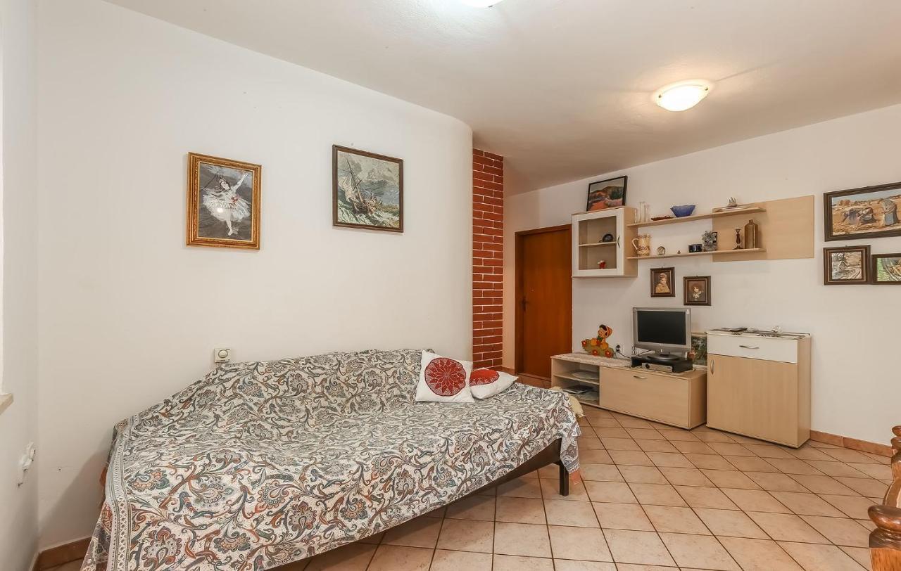 Jelena Apartment Пореч Екстериор снимка